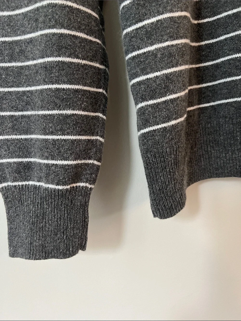 J. Crew Men’s Cotton/Cashmere Sweater. Medium, Like New. Gray w/ white pinstripe